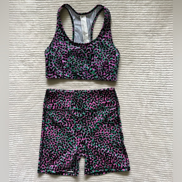 Fabletics — Matching athletic set bundle - Picture 2 of 13